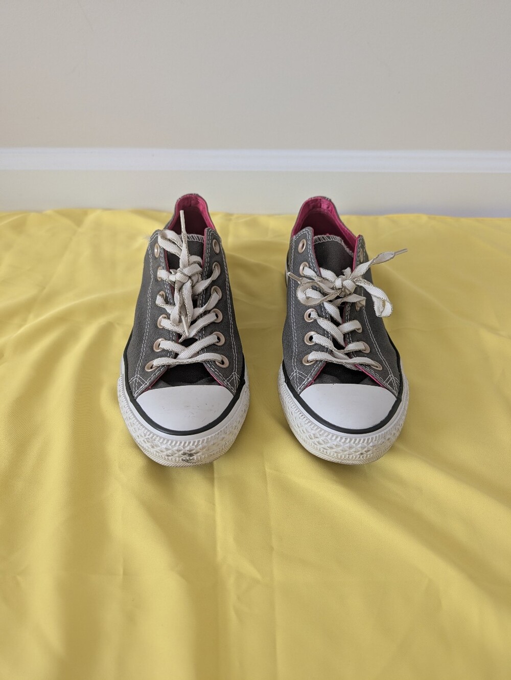 Converse - Picture 3 of 5